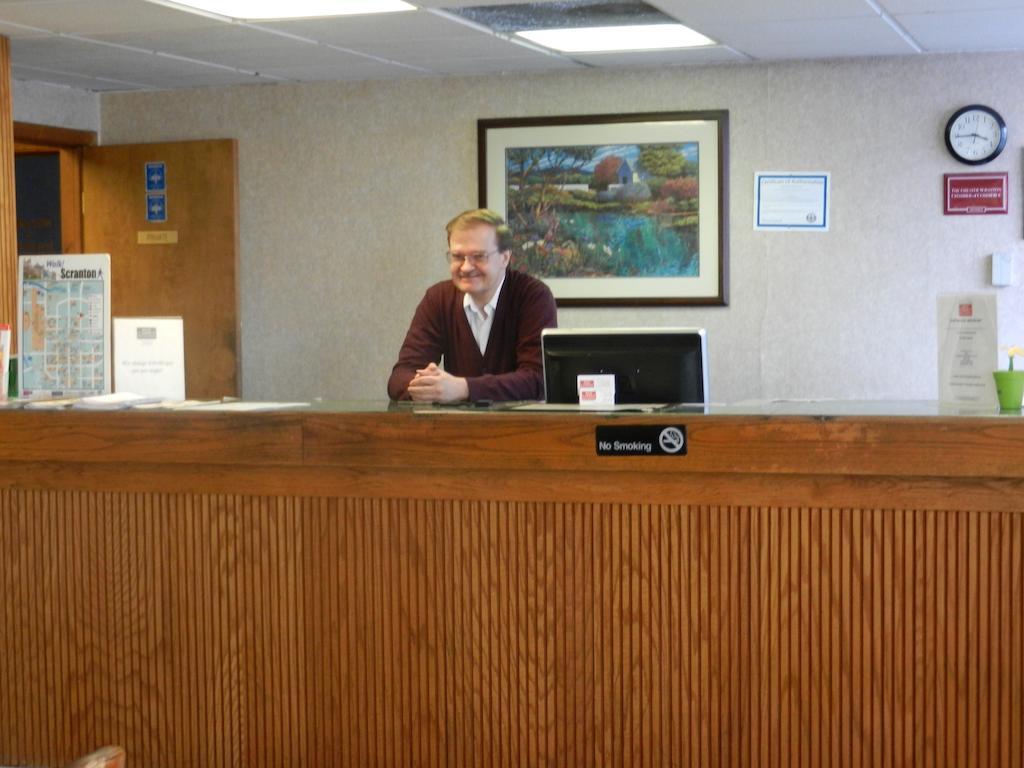 Red Carpet Inn And Suites Scranton Eksteriør bilde